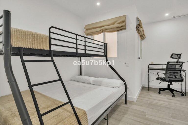 592c4d84db36dc2fe36fac5f9cf5ea3f - 12