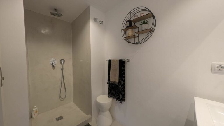 5b8b872b138ffd60702c01185a5188ea - 12