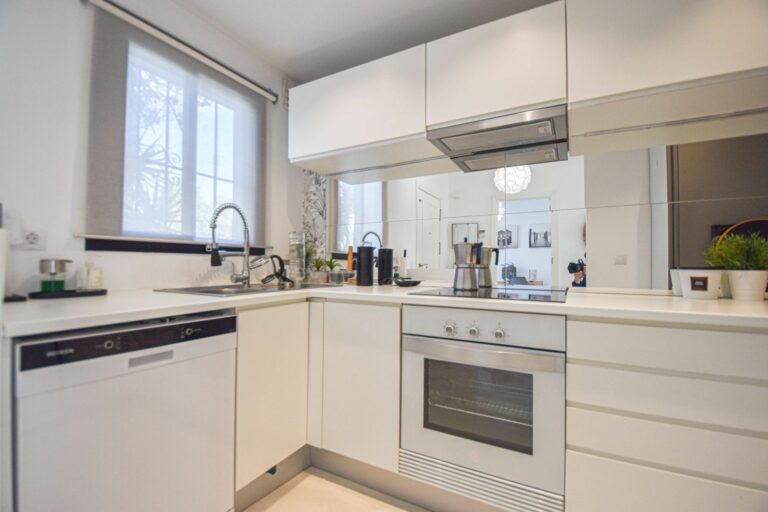 5b8b872b138ffd60702c01185a5188ea - 9