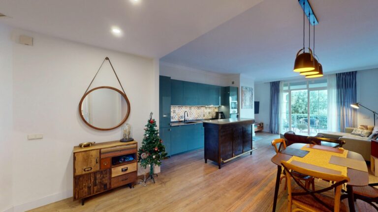 5c61c9847c1f27195517000e7280a1d9 - 10