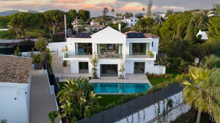 5d2e3bb24f50d0a2b3904bd70ad8c77a - 1