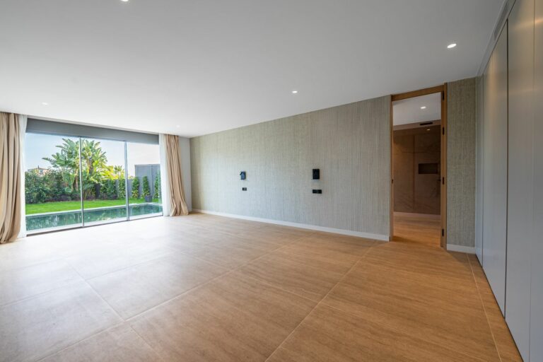 5d2e3bb24f50d0a2b3904bd70ad8c77a - 14