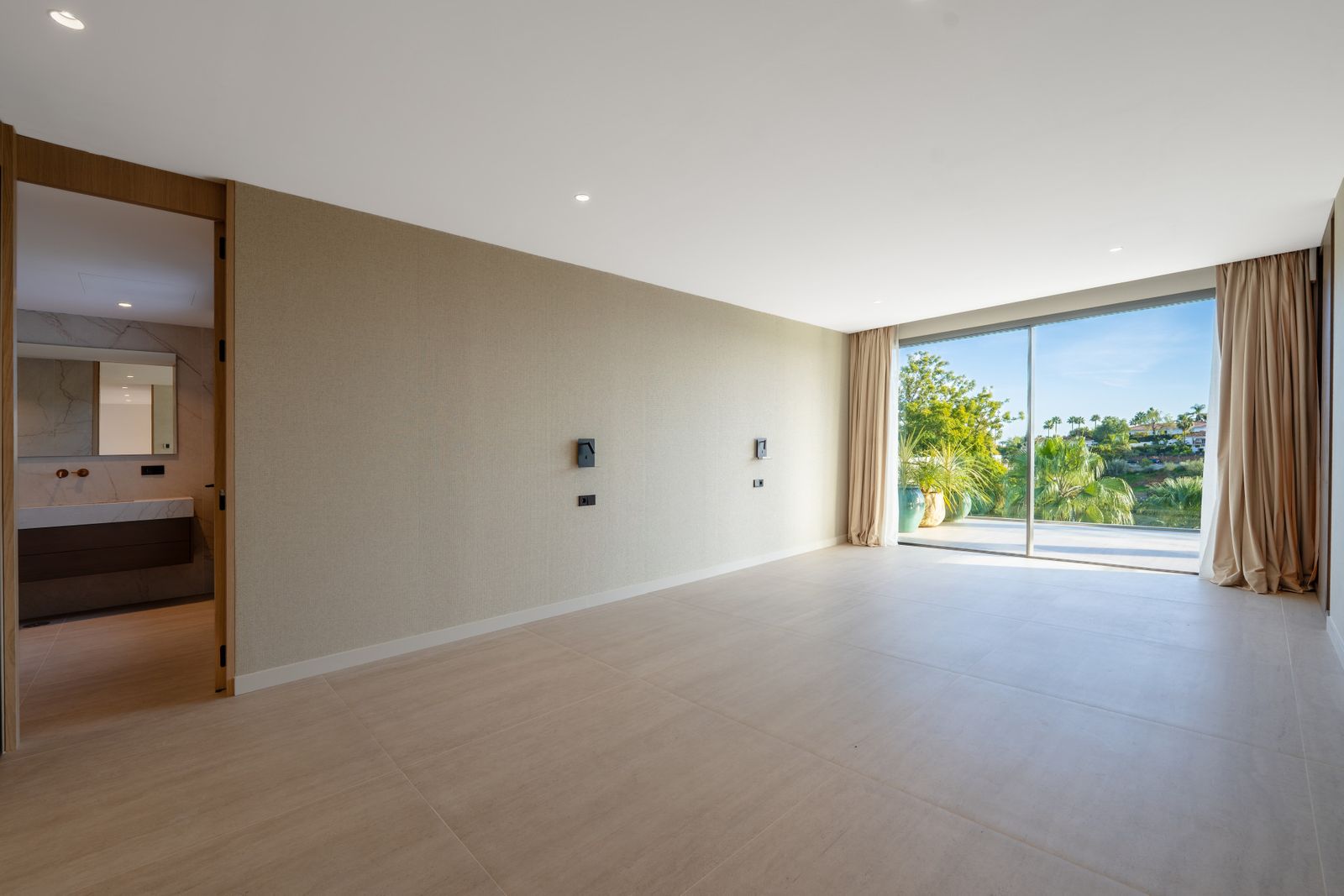 5d2e3bb24f50d0a2b3904bd70ad8c77a - 7