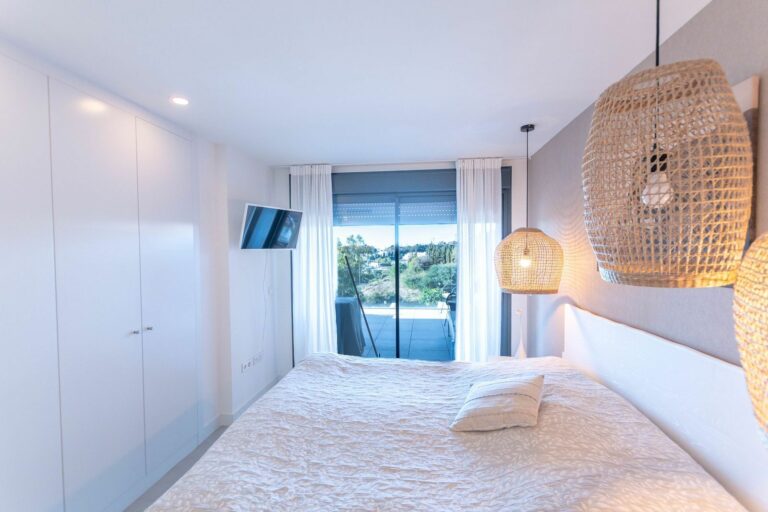 5dda3bcf96e399ad6603d6afd52dcaf4 - 14