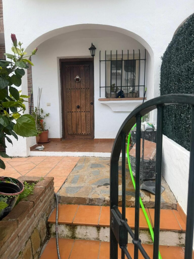 5df3818cd45d5930cdb5adb45bc9877a - 5