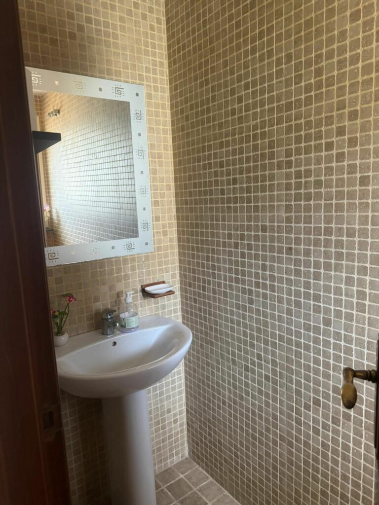 5df3818cd45d5930cdb5adb45bc9877a - 8