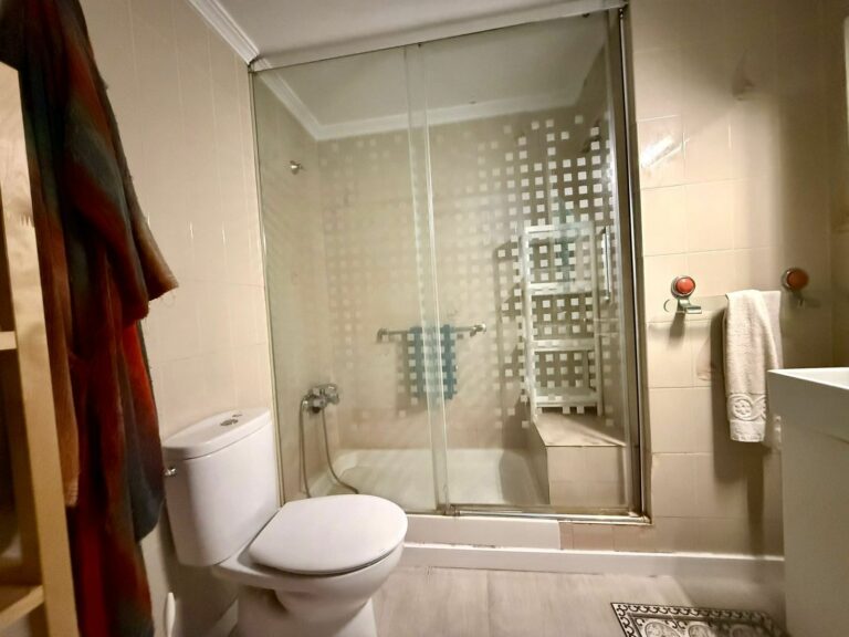 6116fe2adbc7bdb45e229f5f648532b9 - 3