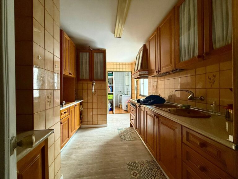 6116fe2adbc7bdb45e229f5f648532b9 - 8