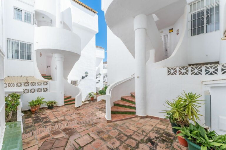 618e6cdf4a0e00cfa79aa9b5214134e5 - 9