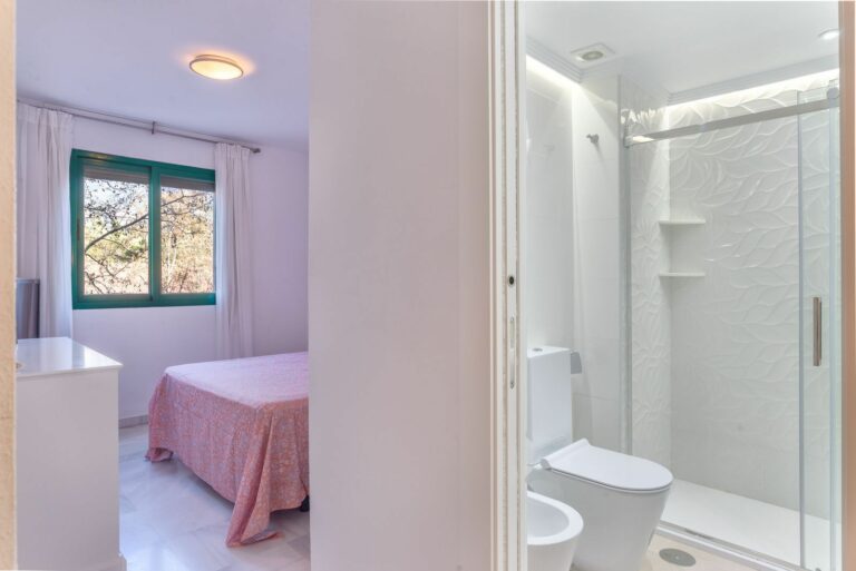 61c6f8d3b396eea462e19c5d972735a2 - 10