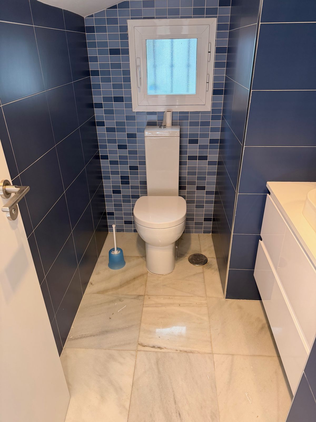 62f4297bfaa1ca3aeea6280c88aee46d - 12