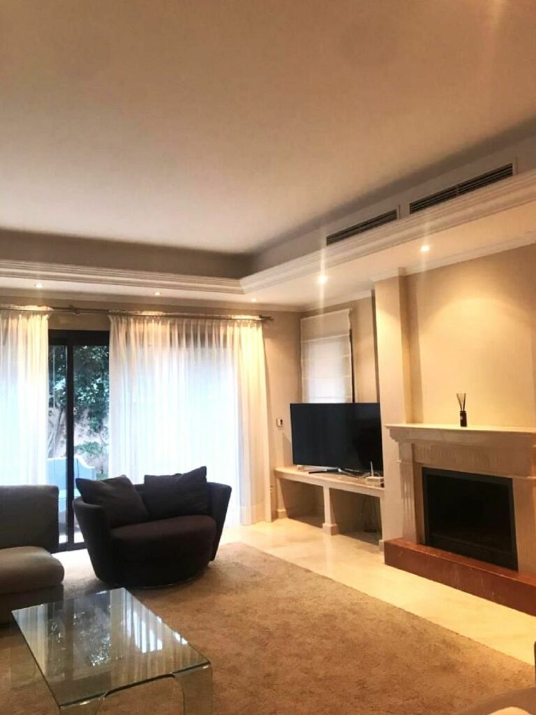 63739463ea572b0c6e3c2fcd91cbcda6 - 9