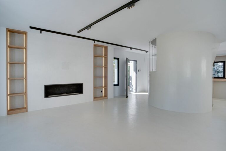 651d0c7b9ff46de6b6d1fbe2ef3746b5 - 11