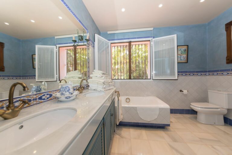 65b63565be1cac8cffaa035f32a5eb77 - 11