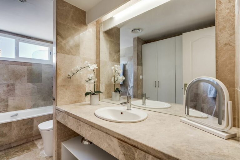 679908767f0f2876989302ad5abaf359 - 11