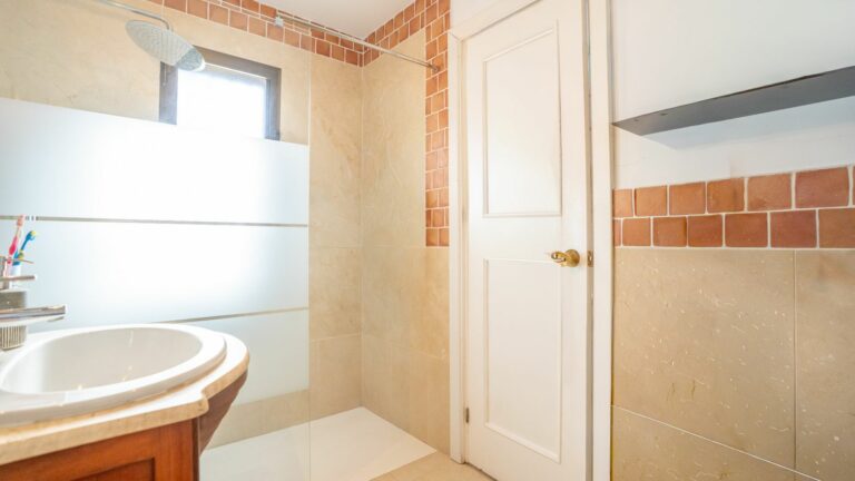 67e3ea71778eb4a0e8bad6d3ac6c1faf - 15