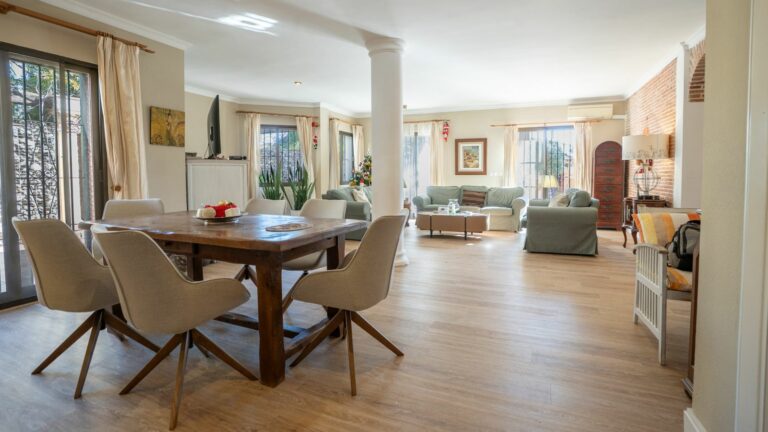 67e3ea71778eb4a0e8bad6d3ac6c1faf - 4