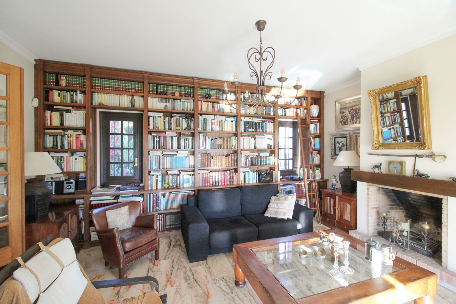 67e94e22728e7a6f4b38dc283515916e - 12