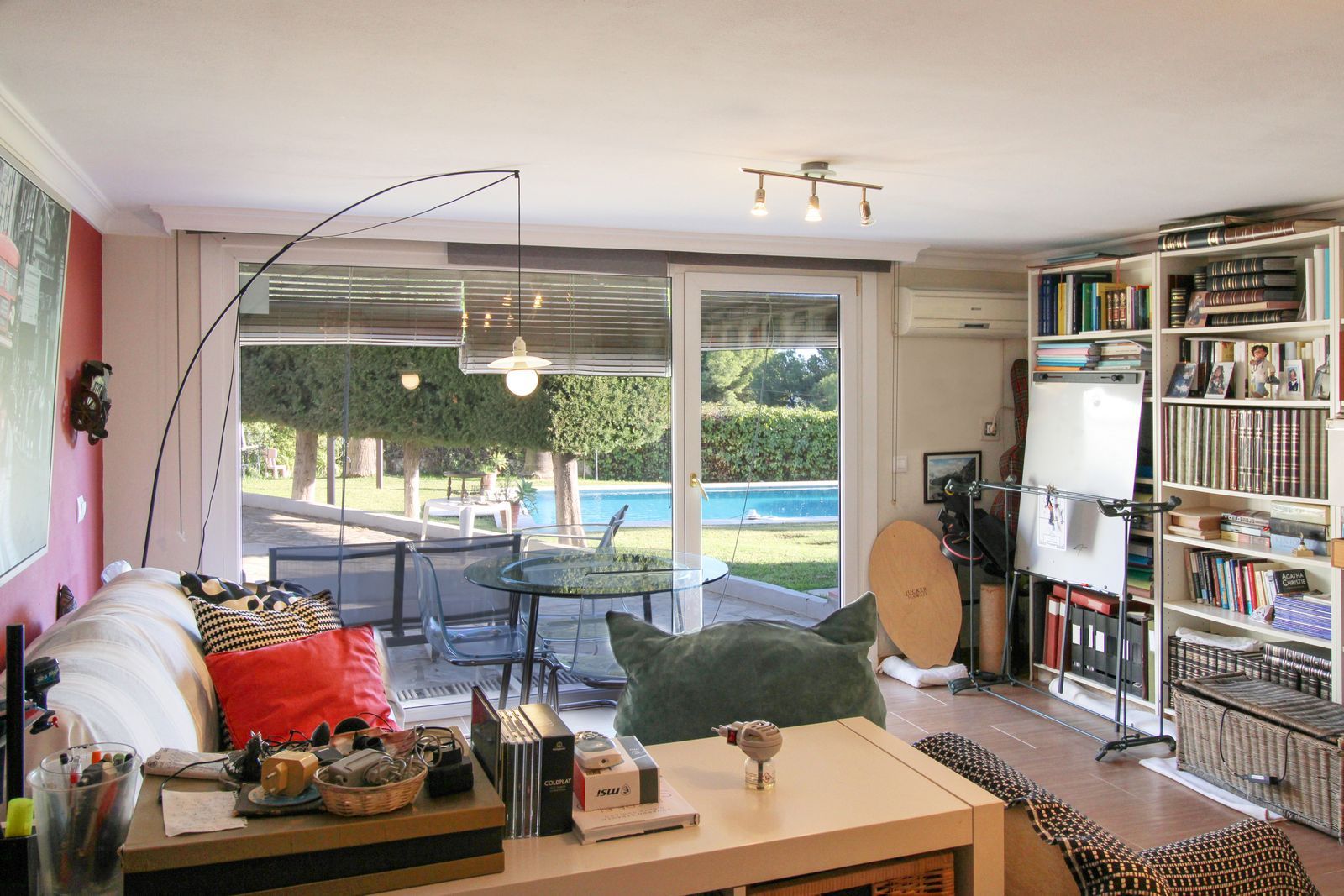 67e94e22728e7a6f4b38dc283515916e - 16