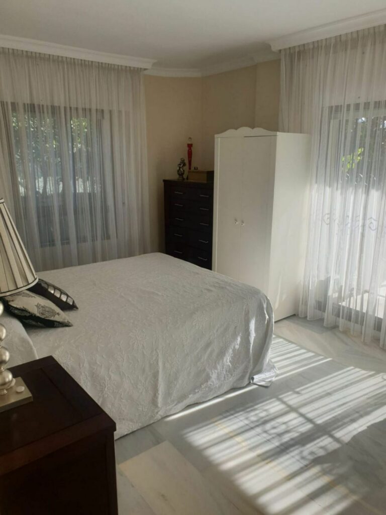 68375ee643af720f92b9bde4bbc964a5 - 12