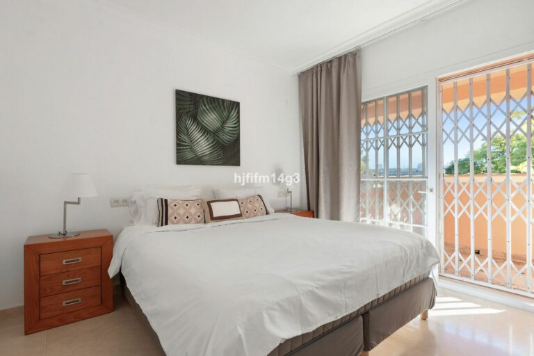 6a033ee59cca1cda638bf17c0633bfb1 - 11