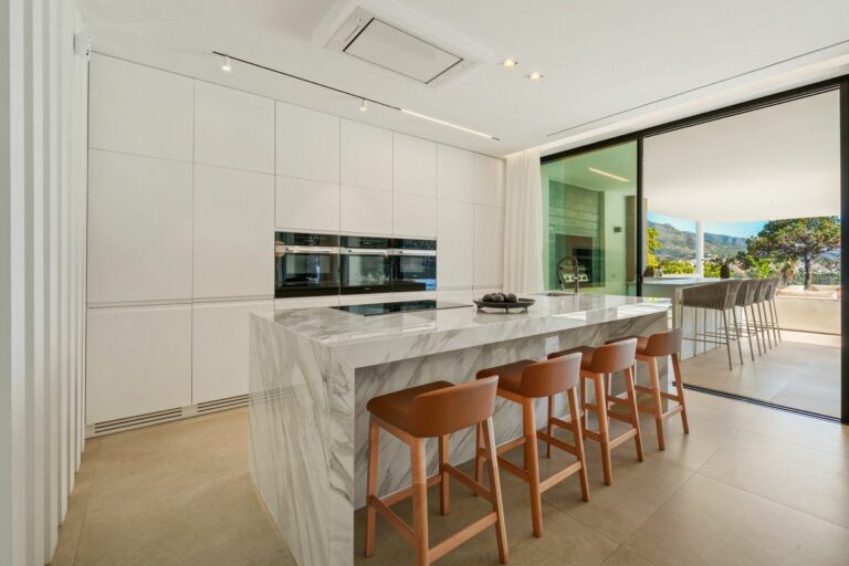 6a518ce83feedf2762cd7711508b4e14 - 5