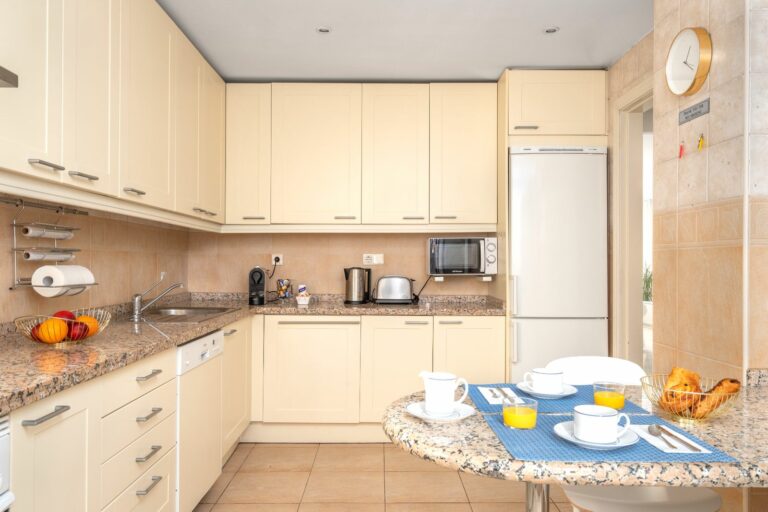 6bc6b16cf6139d267b30e7f3ca2187c6 - 4