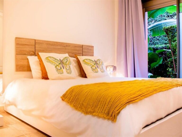 6c6290f2ee8f3b9eaa0020e3bf729e16 - 10