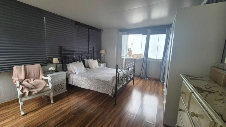 6c8514d853c6511d0b203824d23828d1 - 4