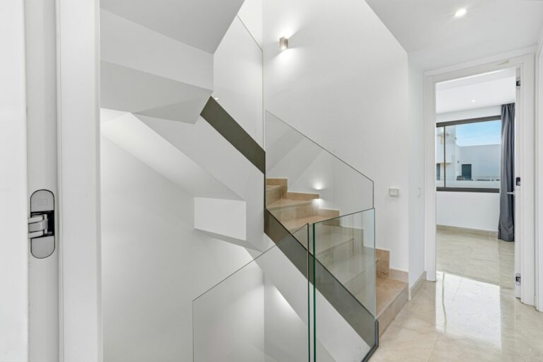 6d90f417792ee89e2168166100a26924 - 10