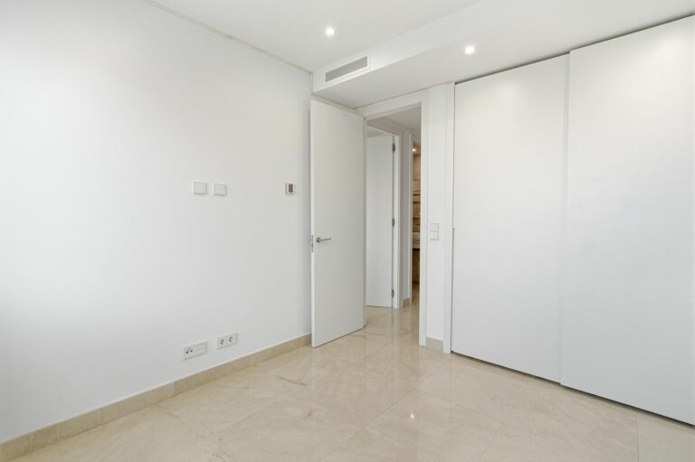 6d90f417792ee89e2168166100a26924 - 12