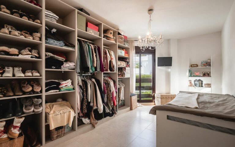 6e179ca414cdd0a474c7dee03d915451 - 15