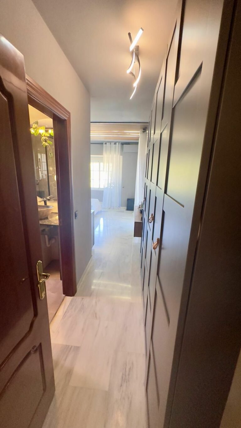 6e1ff45af474f0b994e7f45f3f4a7719 - 10