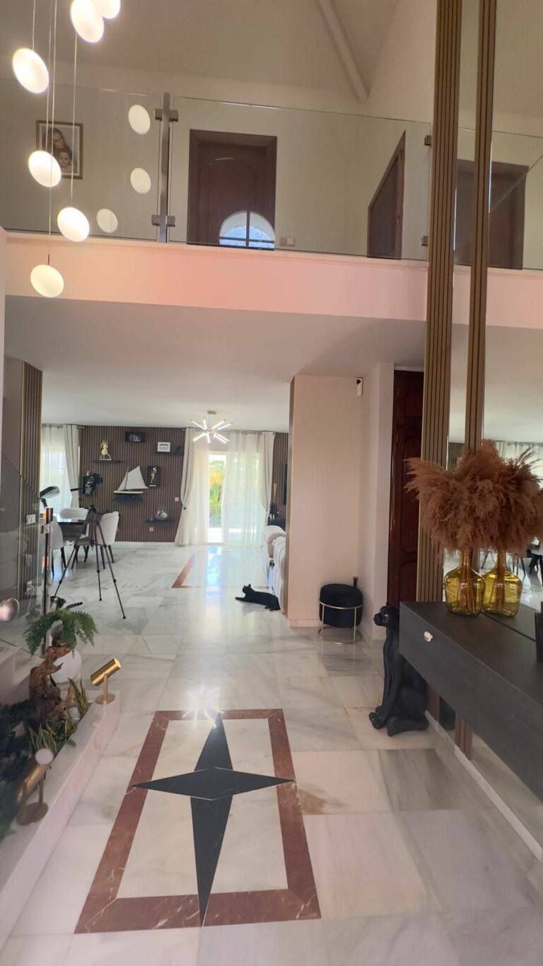 6e1ff45af474f0b994e7f45f3f4a7719 - 11