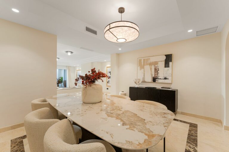 6ed06b4fc569a2a413022c90f5aeab80 - 6