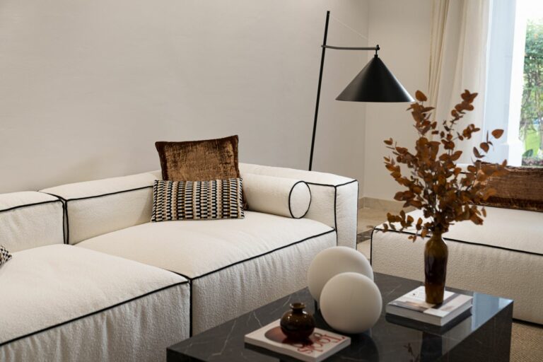 6ed06b4fc569a2a413022c90f5aeab80 - 8