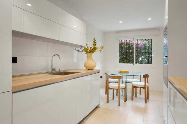 6ed06b4fc569a2a413022c90f5aeab80 - 9