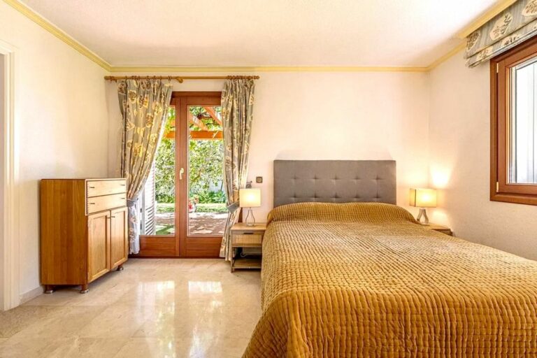 6f8fb2baf1e5e60e7dbb84c7228223e5 - 12