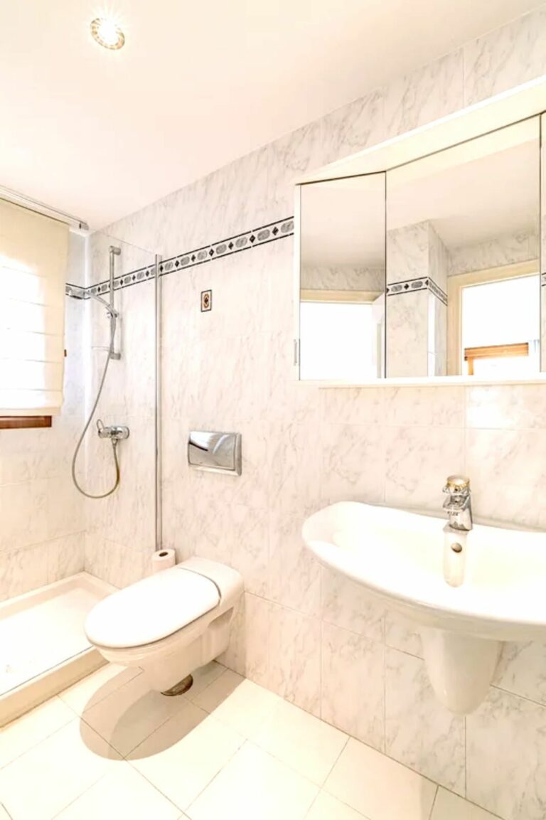 6f8fb2baf1e5e60e7dbb84c7228223e5 - 13