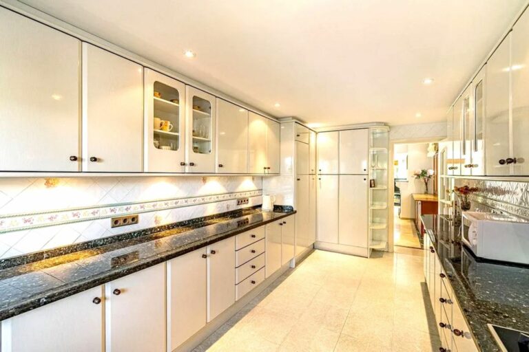 6f8fb2baf1e5e60e7dbb84c7228223e5 - 8