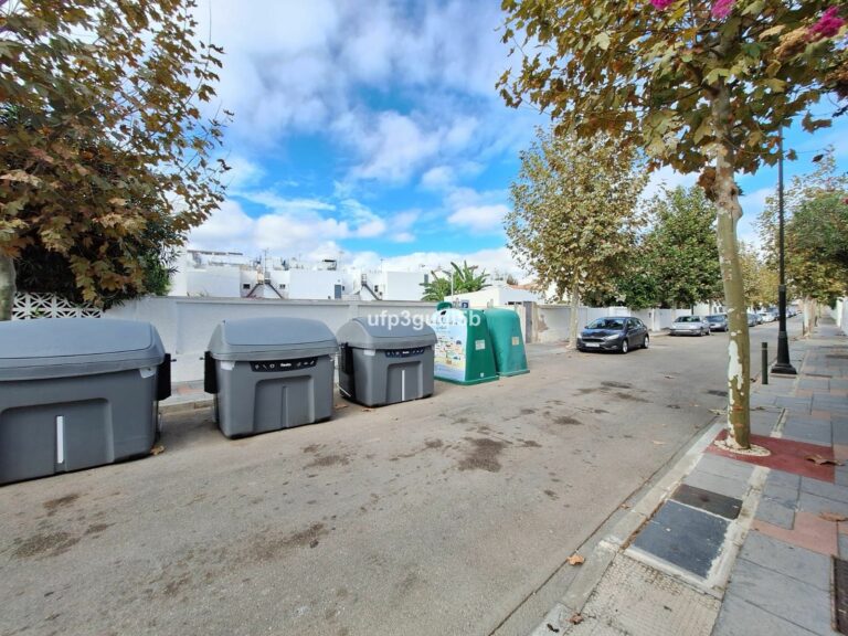 6f95e22e1e1d8bb11a3a5ad5758fb4e7 - 9