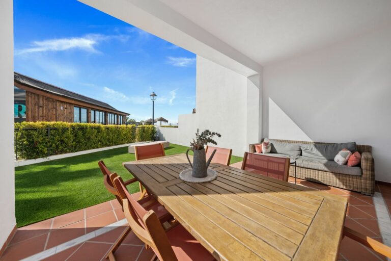 708ccae5805e0a8241bef8b2e4823d2e - 5