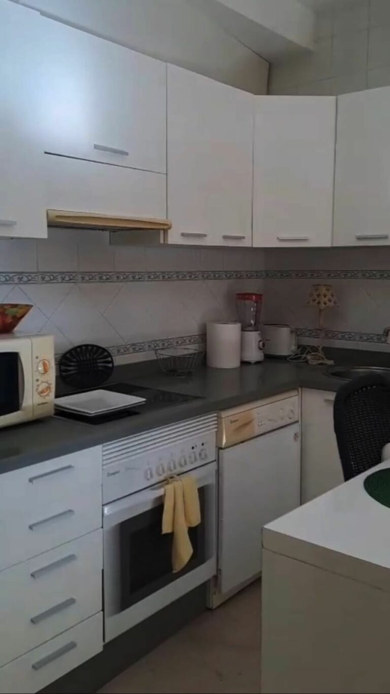 7269372a197db950030142d42a7d6689 - 10