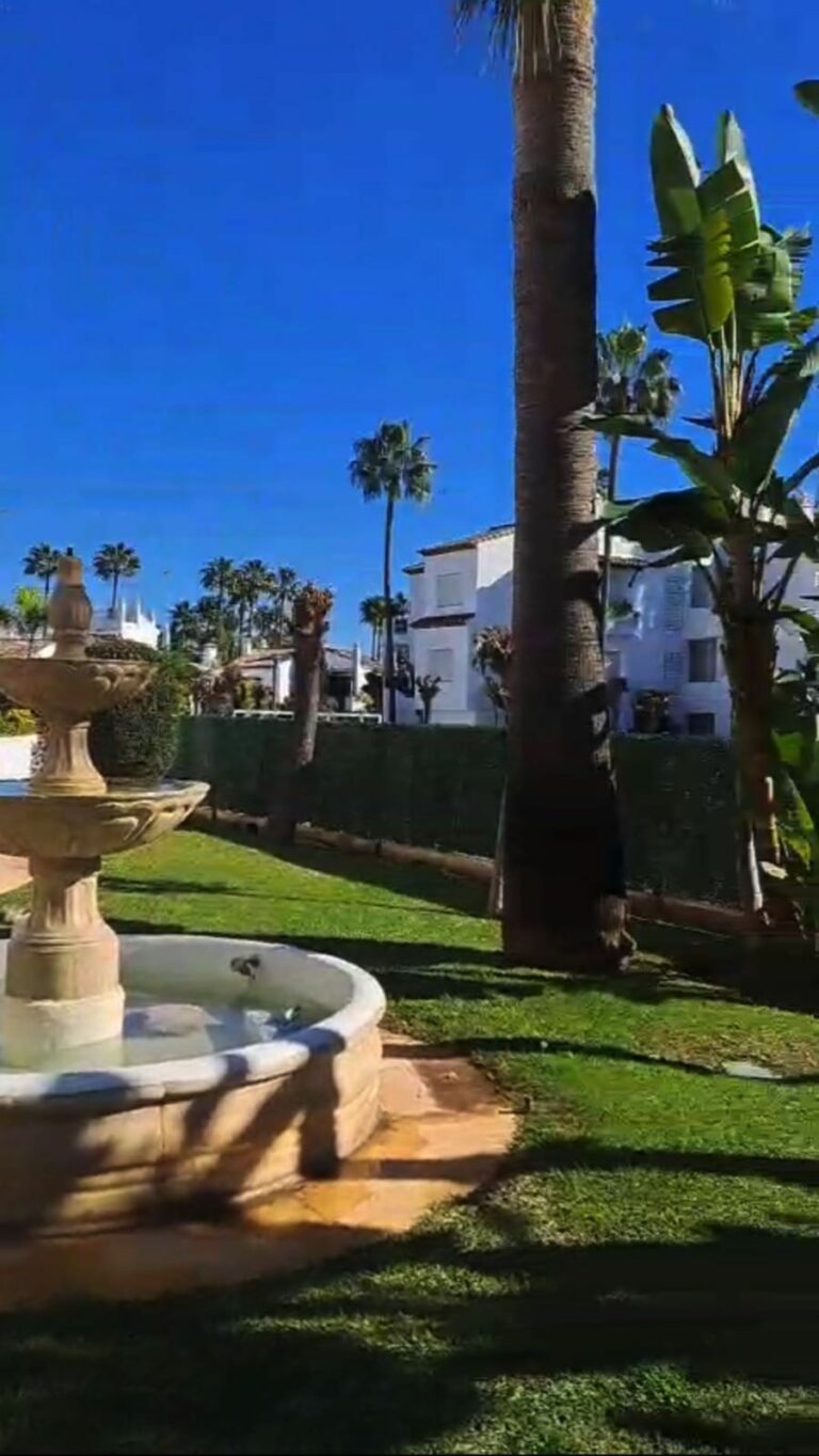 7269372a197db950030142d42a7d6689 - 14