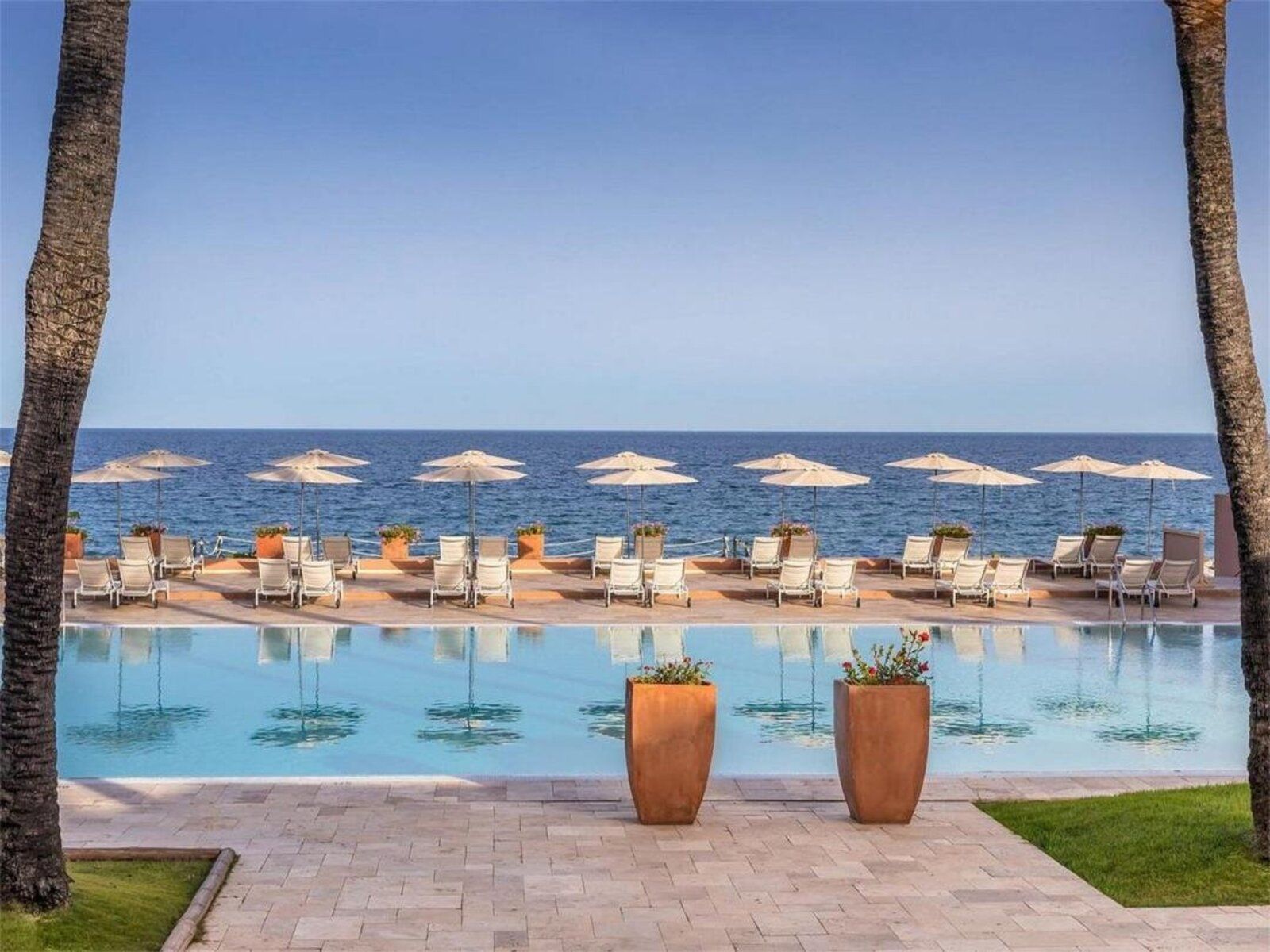 737aefb5e6727d7a464b99a11b1d7040 - 12