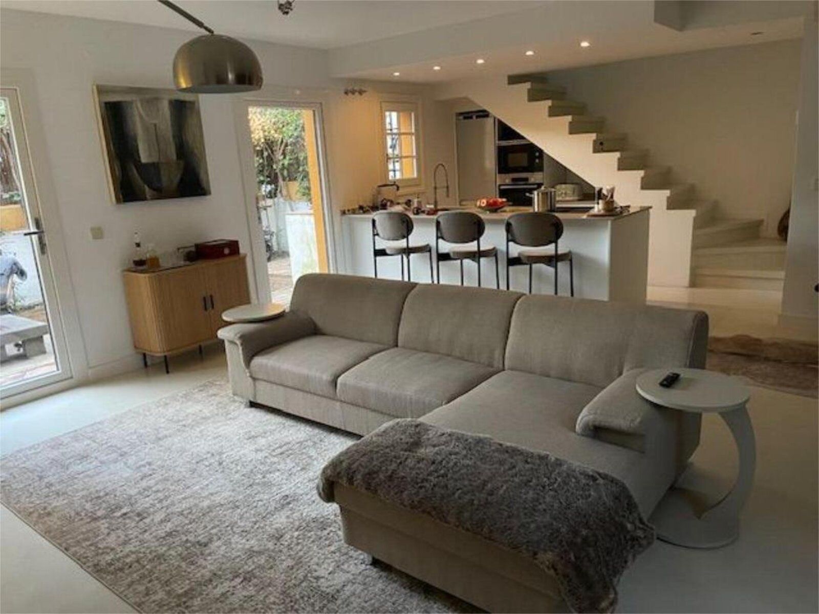 737aefb5e6727d7a464b99a11b1d7040 - 2