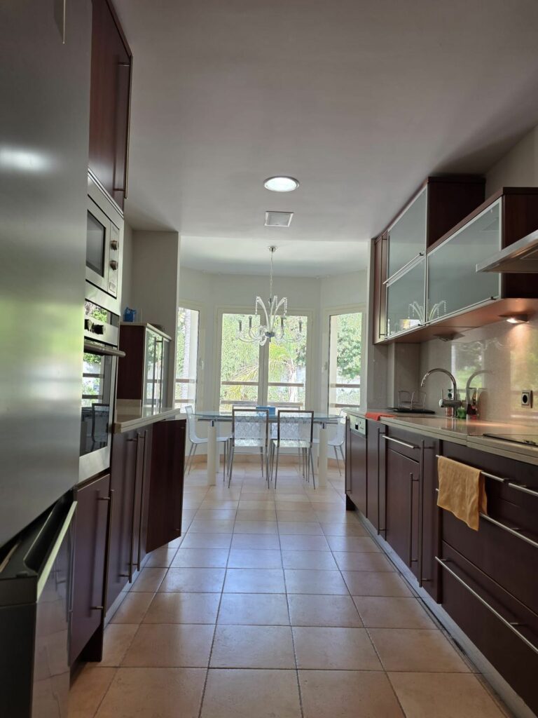 74247655592af2487d92a8e986b7dc41 - 15