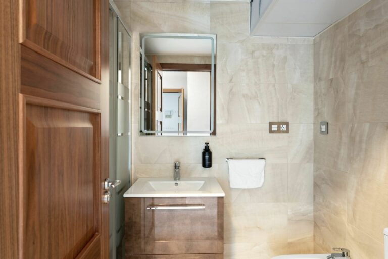 757c182e9f9eeee5c107c3e8f8380037 - 13