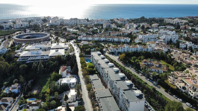 757c182e9f9eeee5c107c3e8f8380037 - 16