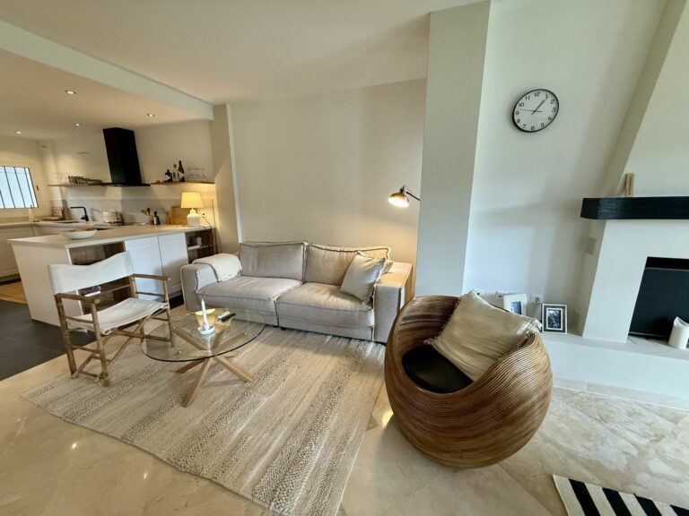 75ef62e204768d6ec3dc47b796b1086f - 12